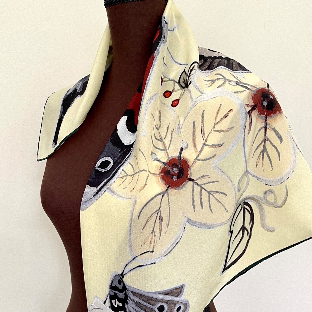 Gucci Scarf Logo Kris Knight Butterfly Flora Yellow Silk Wrap - Picture 5 of 12